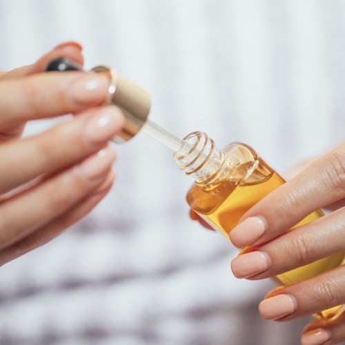 CBD oil for your skin has anti-aging and anti-inflammatory benefits