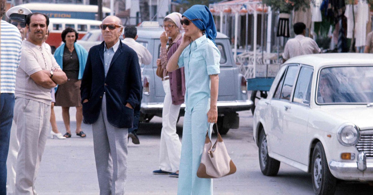 These 70s Style Icons Perfected Summer Fashion These 70s Style Icons Perfected Summer Fashion