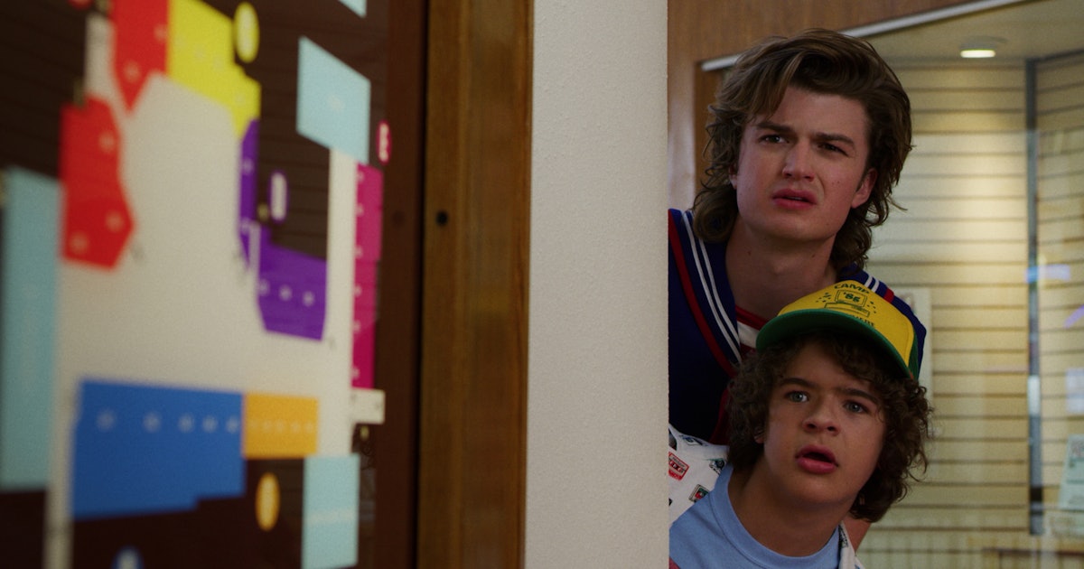 21 Steve & Dustin Friendship Moments From 'Stranger Things' That Prove