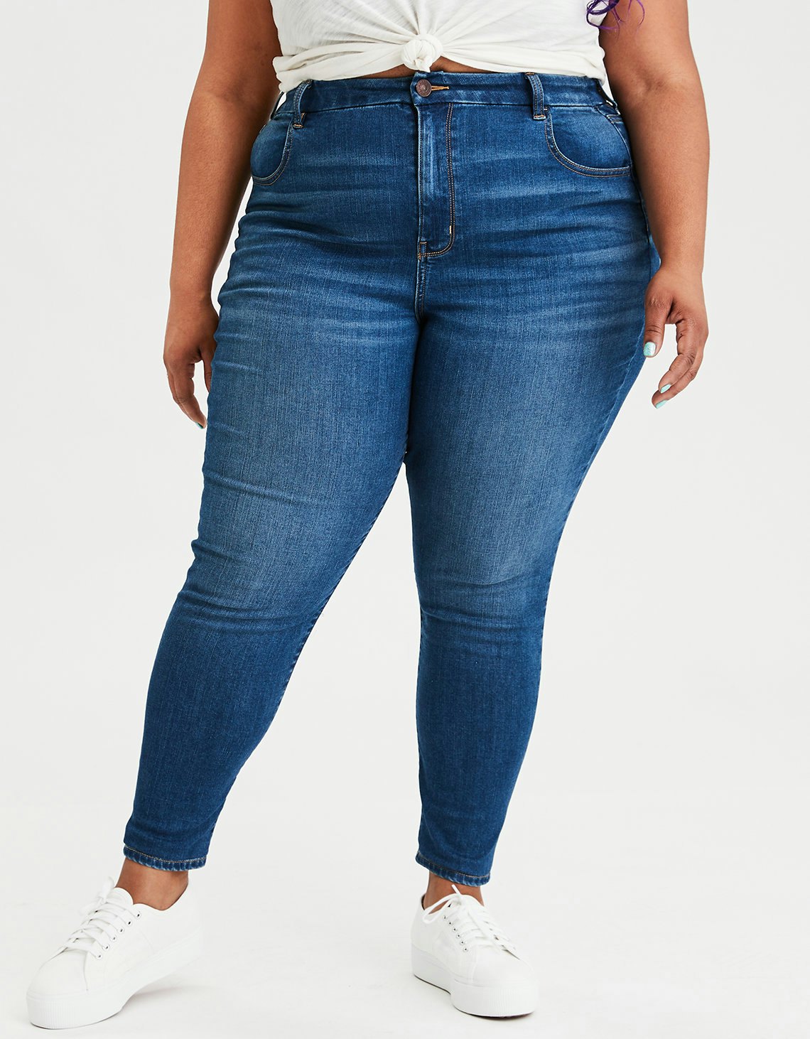 American Eagle's Curvy Jean Line Goes Up To A Size 24 For The First Time  Ever