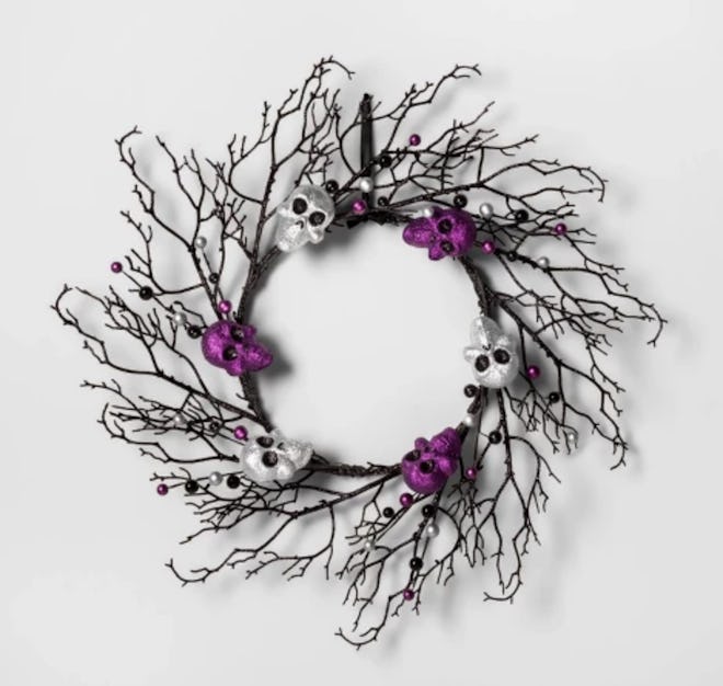 Skull and Berries Black Twig Halloween Wreath - Hyde And Eek! Boutique