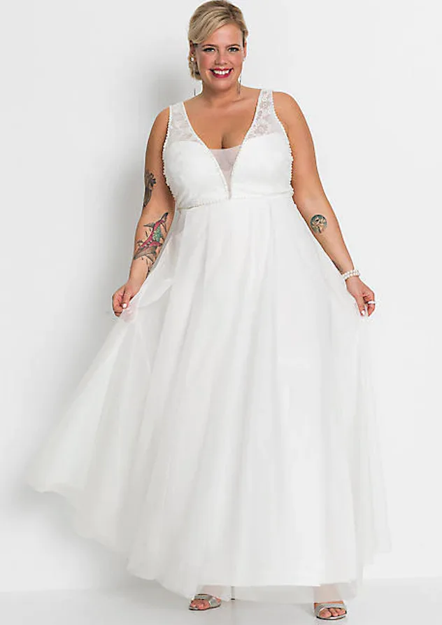 25 Best Plus-Size Wedding Dresses Under £300, Because What You Wear ...