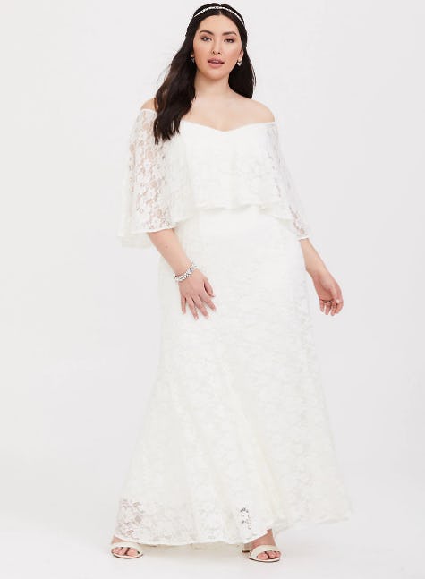 plus size wedding dresses under 300