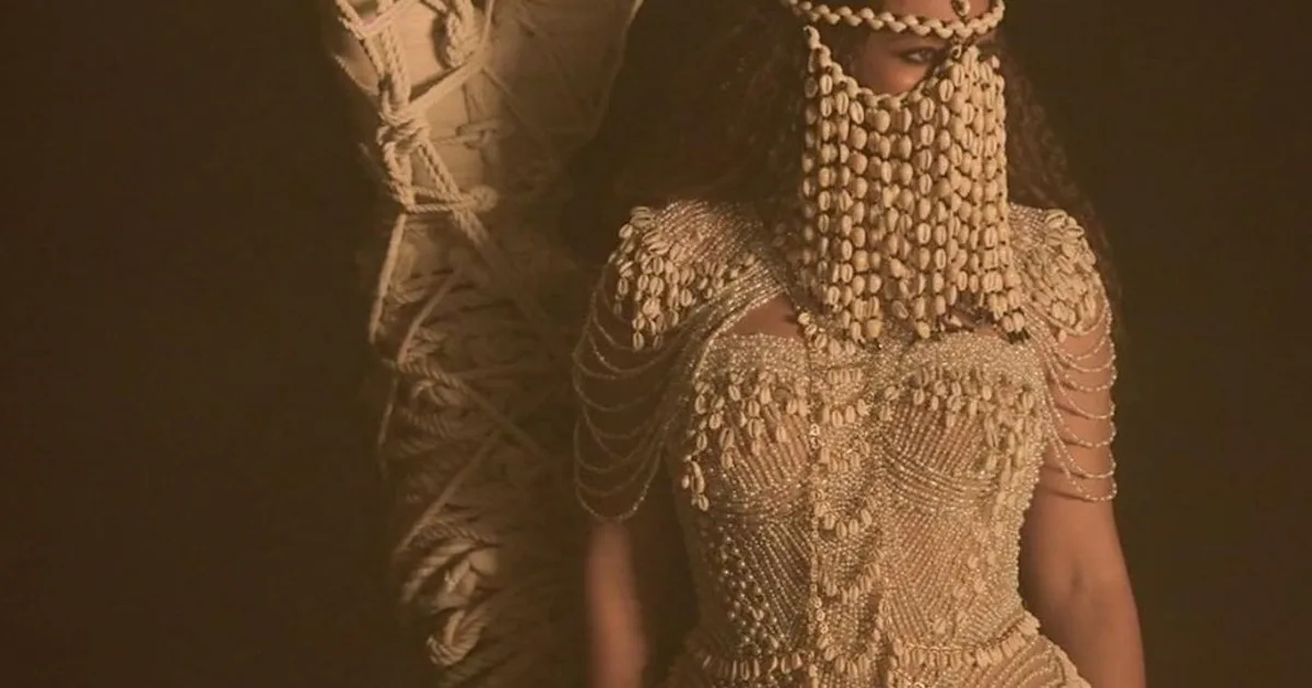 Beyoncé's Cowrie Shell Headpiece From The 'Spirit' Music Video Is ...