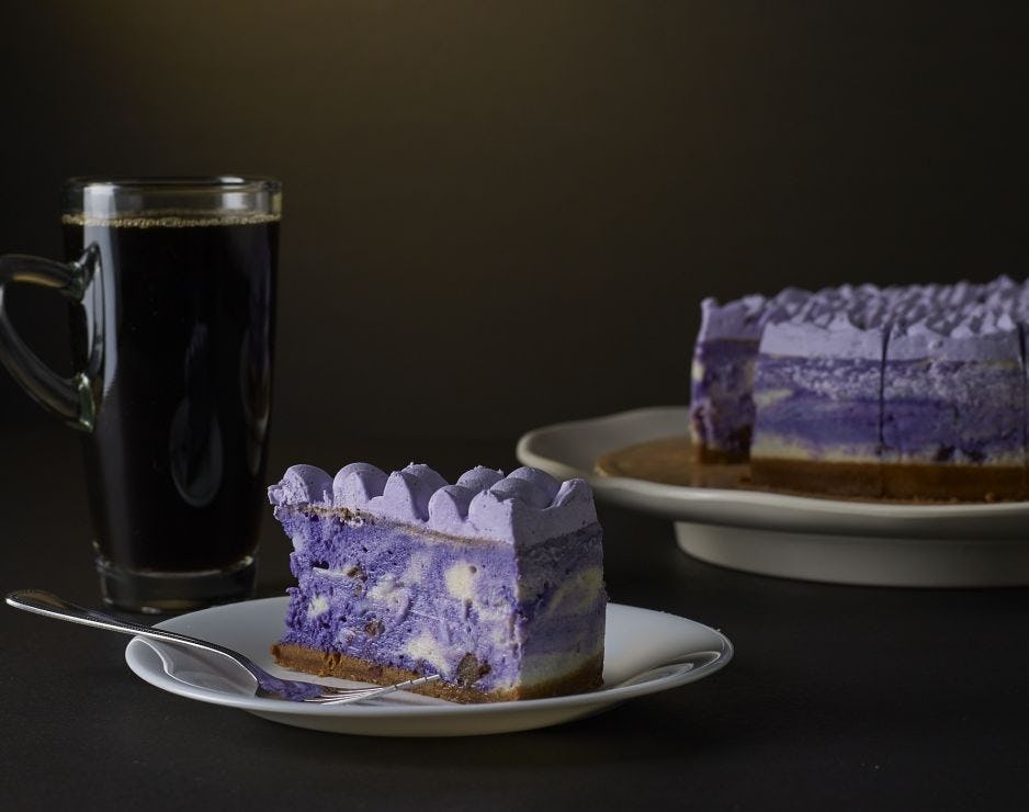 14 Starbucks Cakes You Can Get All Over The World