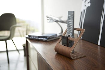 YAMAZAKI home Rin Remote Control Organizer Rack