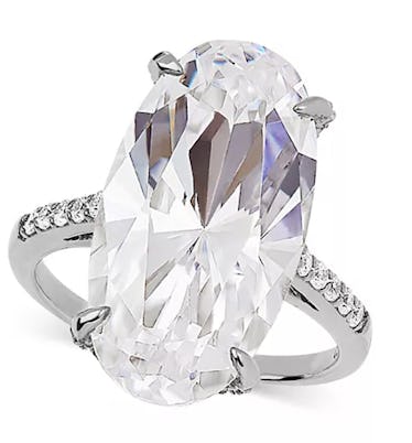 Sarah hyland 2025 engagement ring cost