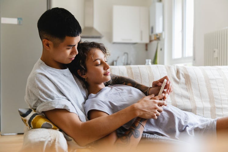 If your boyfriend follows Instagram models, here's what experts recommend.