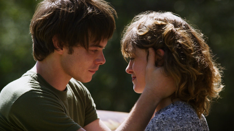 Why Jonathan Nancy In Stranger Things 3 Make A Great Couple