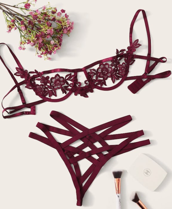 Harness Detail Appliques Underwire Lingerie Set