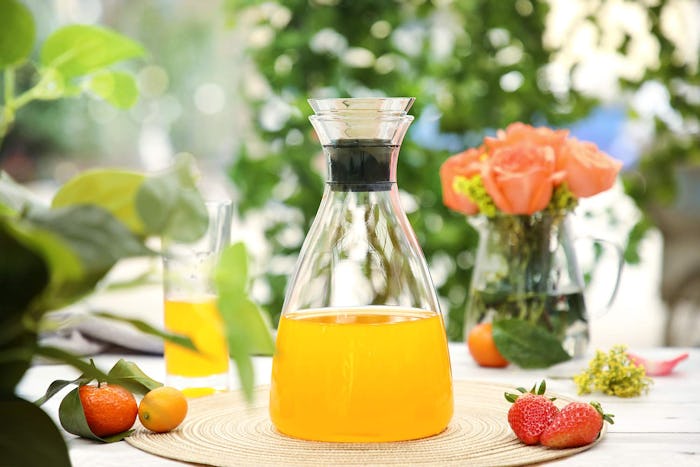 Hiware Glass Pitcher With Lid