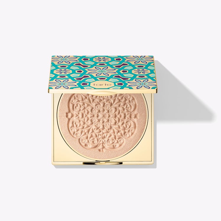 Limited-Edition Goddess Glow Highlighter