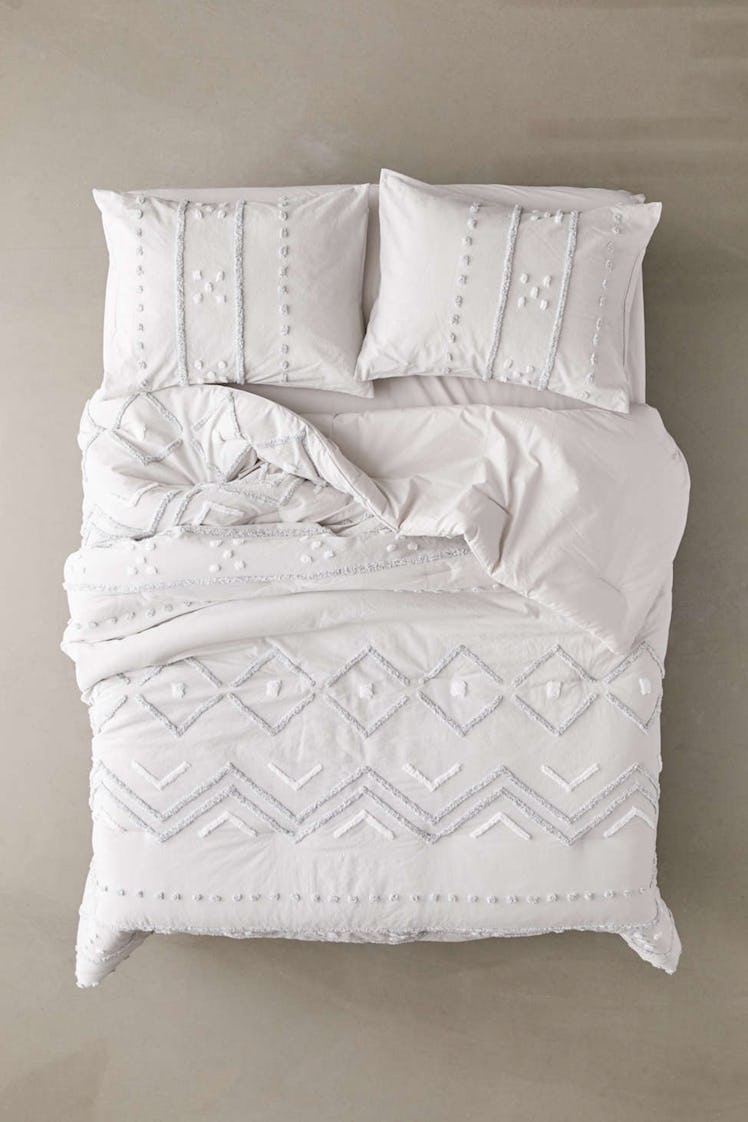 Bomi Tufted Comforter Snooze Set