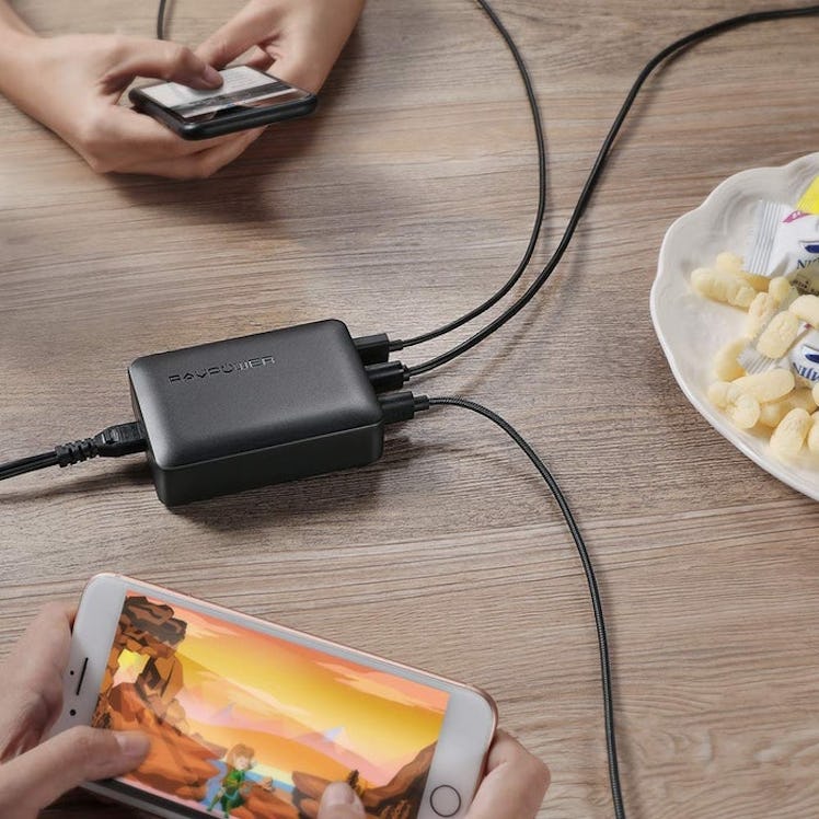 RAVPower Charging Station