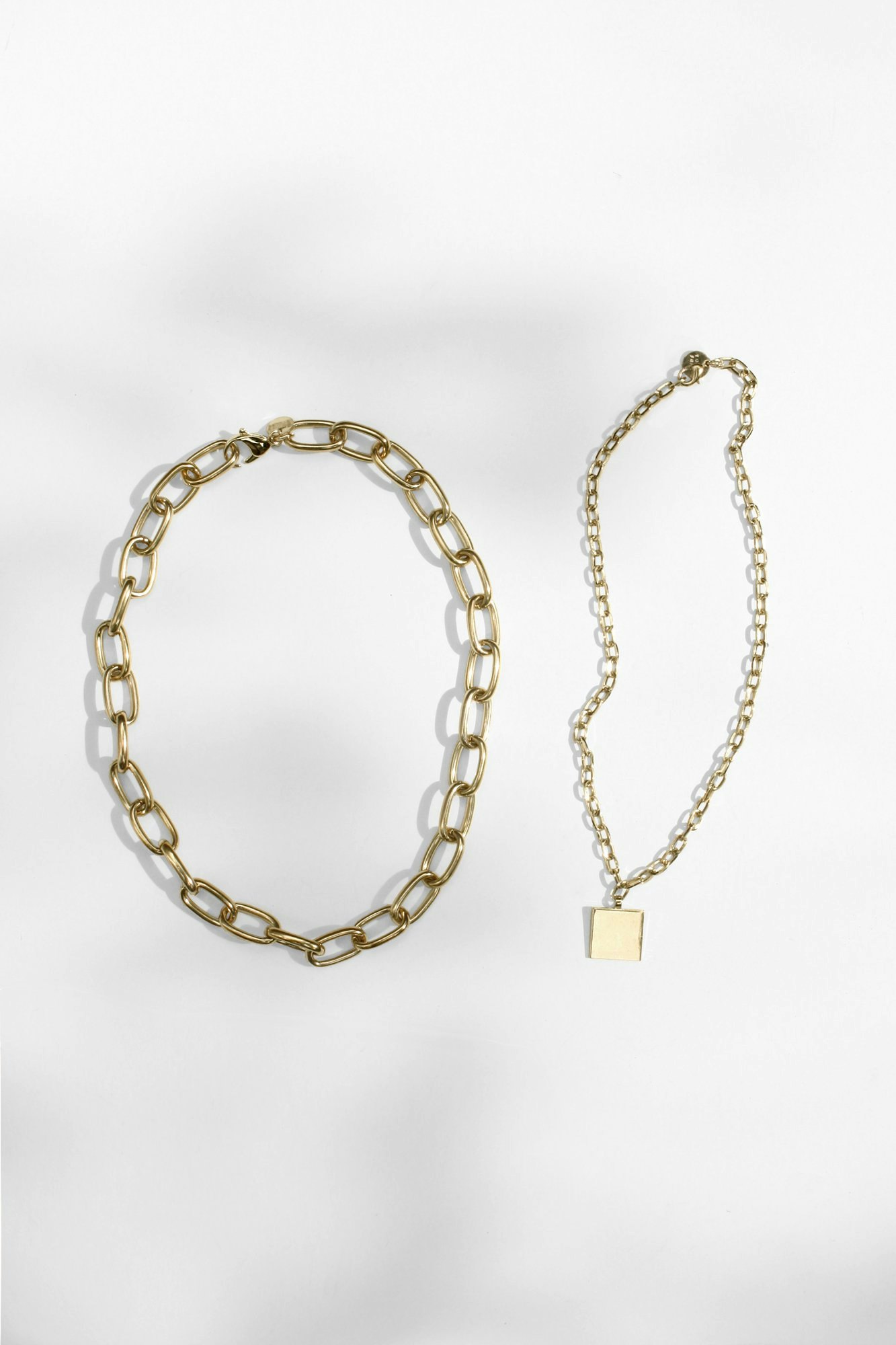 The Thick Chain Necklace Is Quickly Replacing Your Usually Dainty