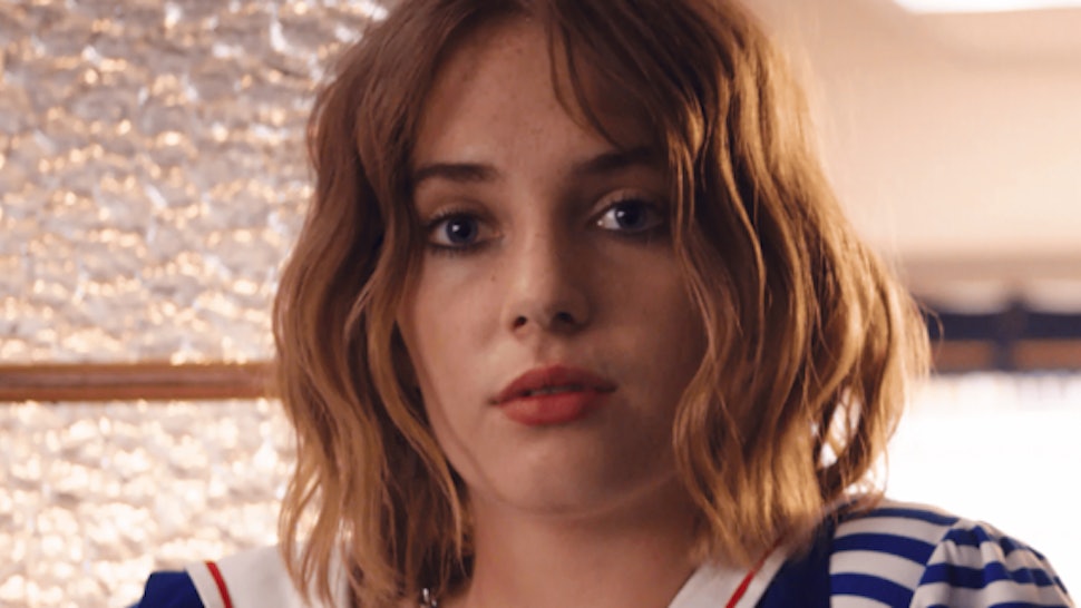 How Robin Coming Out In 'Stranger Things 3' Upends The Jock-Geek Rom