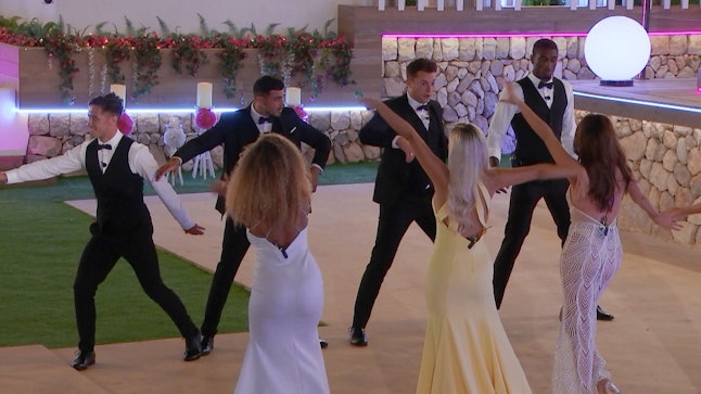 Who's On 'Love Island: The Reunion 2019'? The Gang Is ...