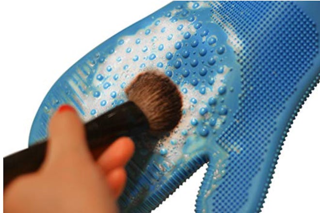 Caresse Makeup Brush Cleaning Glove