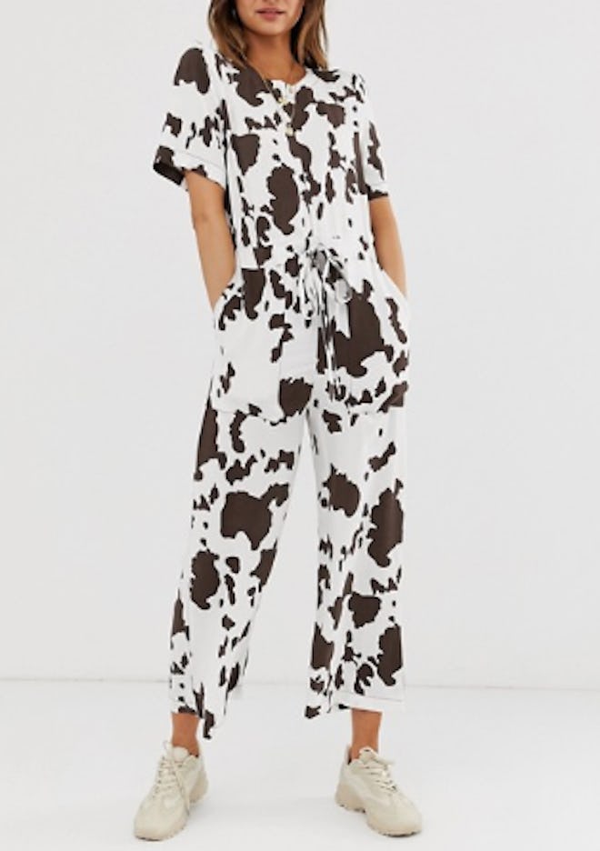 T-Shirt Jumpsuit in Cow Animal Print