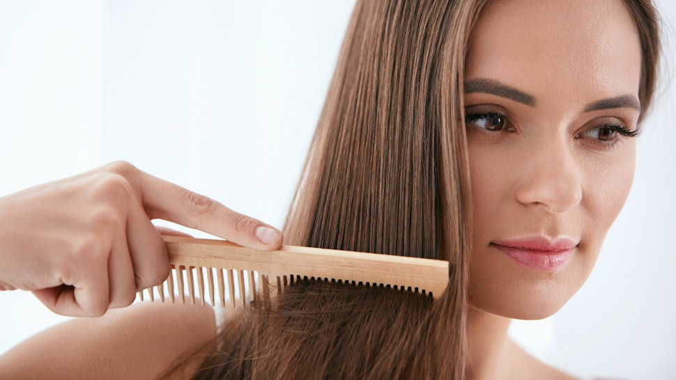 The 7 Best Oils For Hair Growth And Thickness