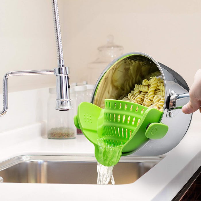 Kitchen Gizmo Snap 'N Strain Colander