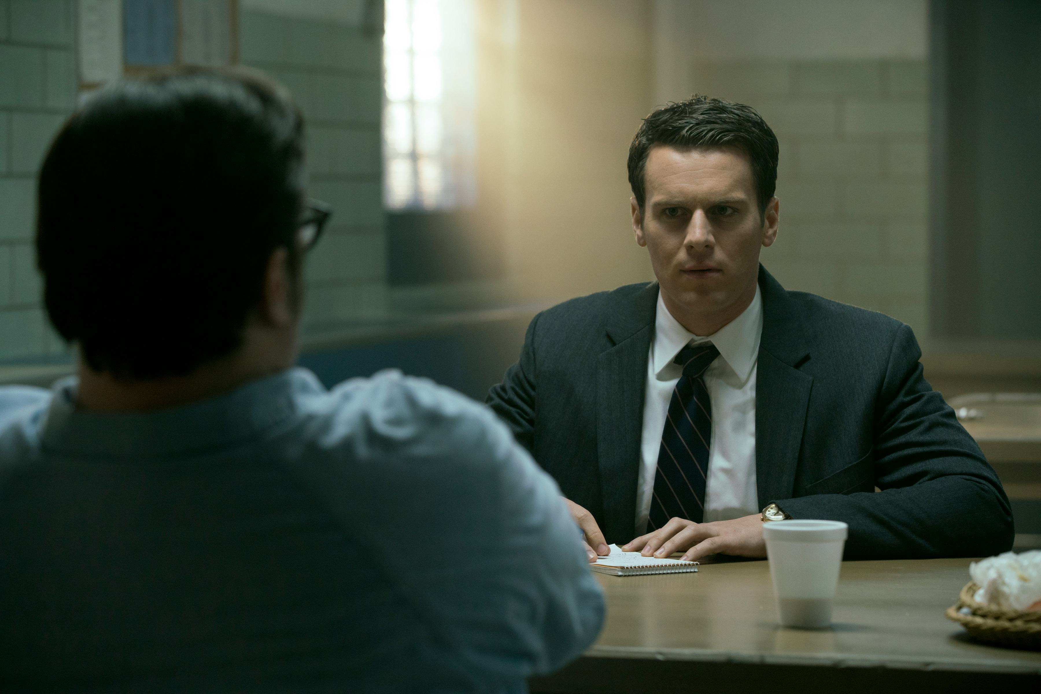 Photos Of The Mindhunter Season 2 Serial Killers In Real Life Are Way Creepier Than Their Netflix Counterparts