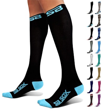 These compression socks are knee-high and feature graduated compression technology to cradle your le...