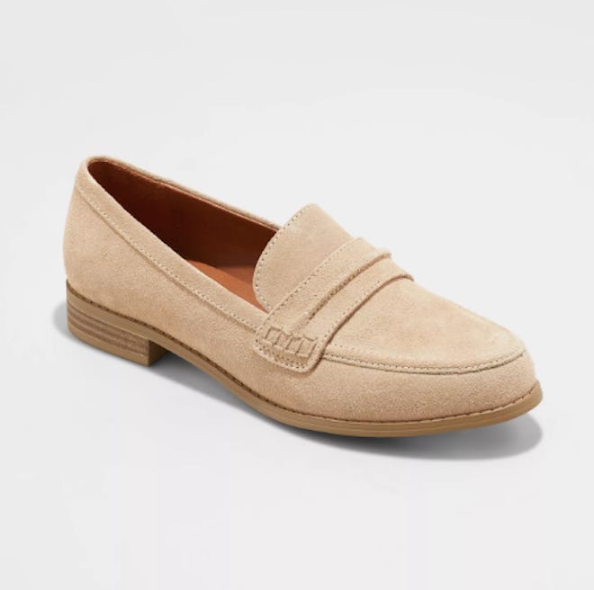 Universal Thread Women's Aanmae Suede Closed Back Loafers