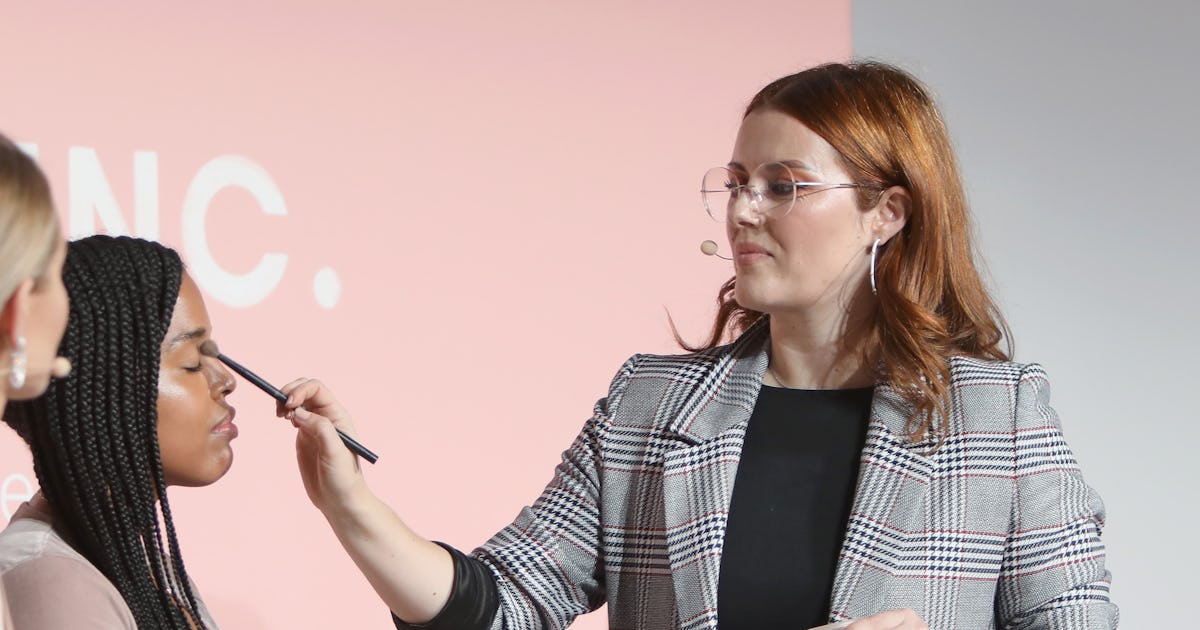 How To Become A Makeup Artist For Mac How To Become A Makeup Artist For Mac