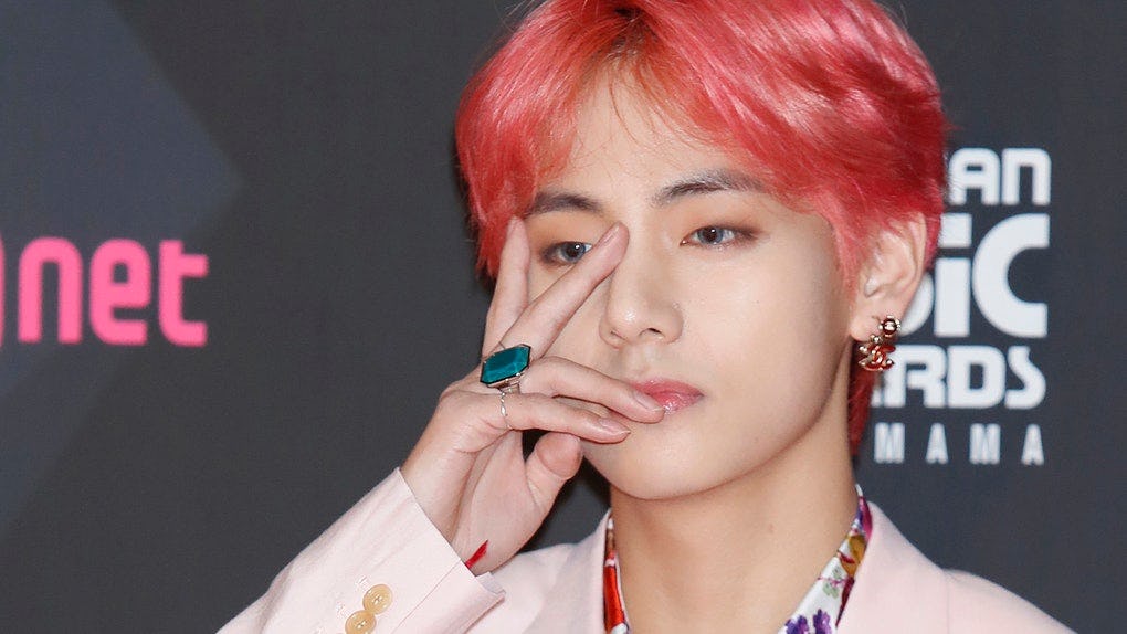 Taehyung lip clearance ring