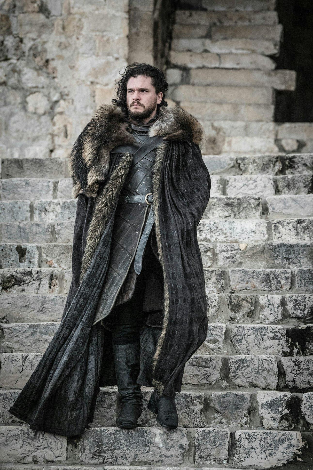 6 ‘Game Of Thrones’ Daenerys & Jon Snow Halloween Couples Costumes That