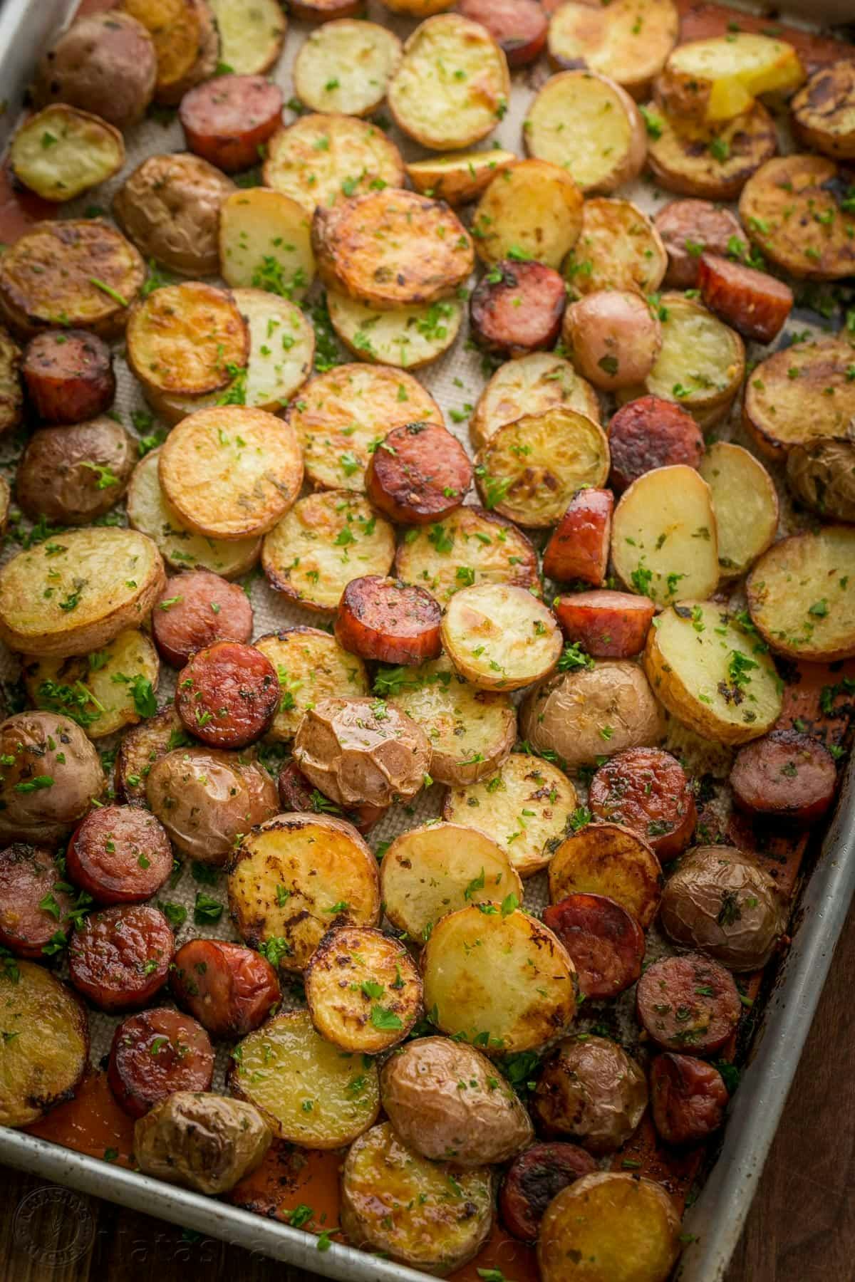 18 Sheet Pan Appetizer Recipes That Are Total Crowd Pleasers