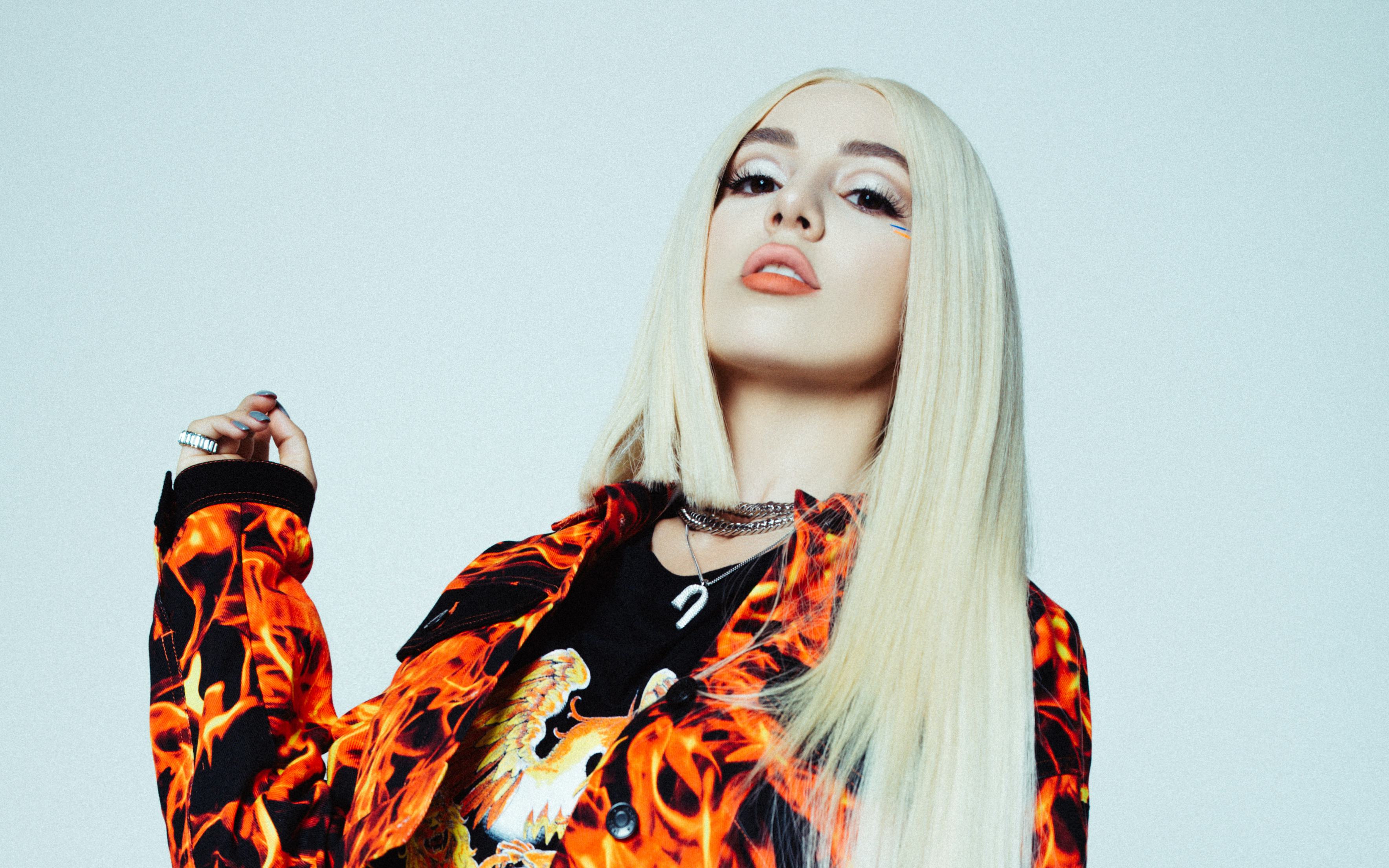 Песня ava max