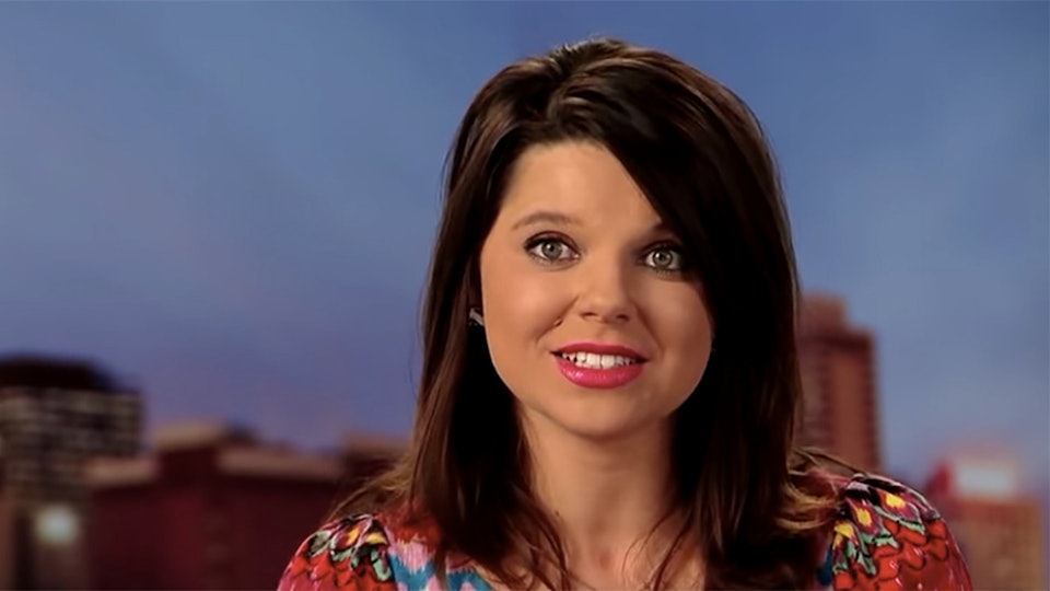 Amy Duggar Had A Dinner Date With A Giant Pizza Oh Yeah
