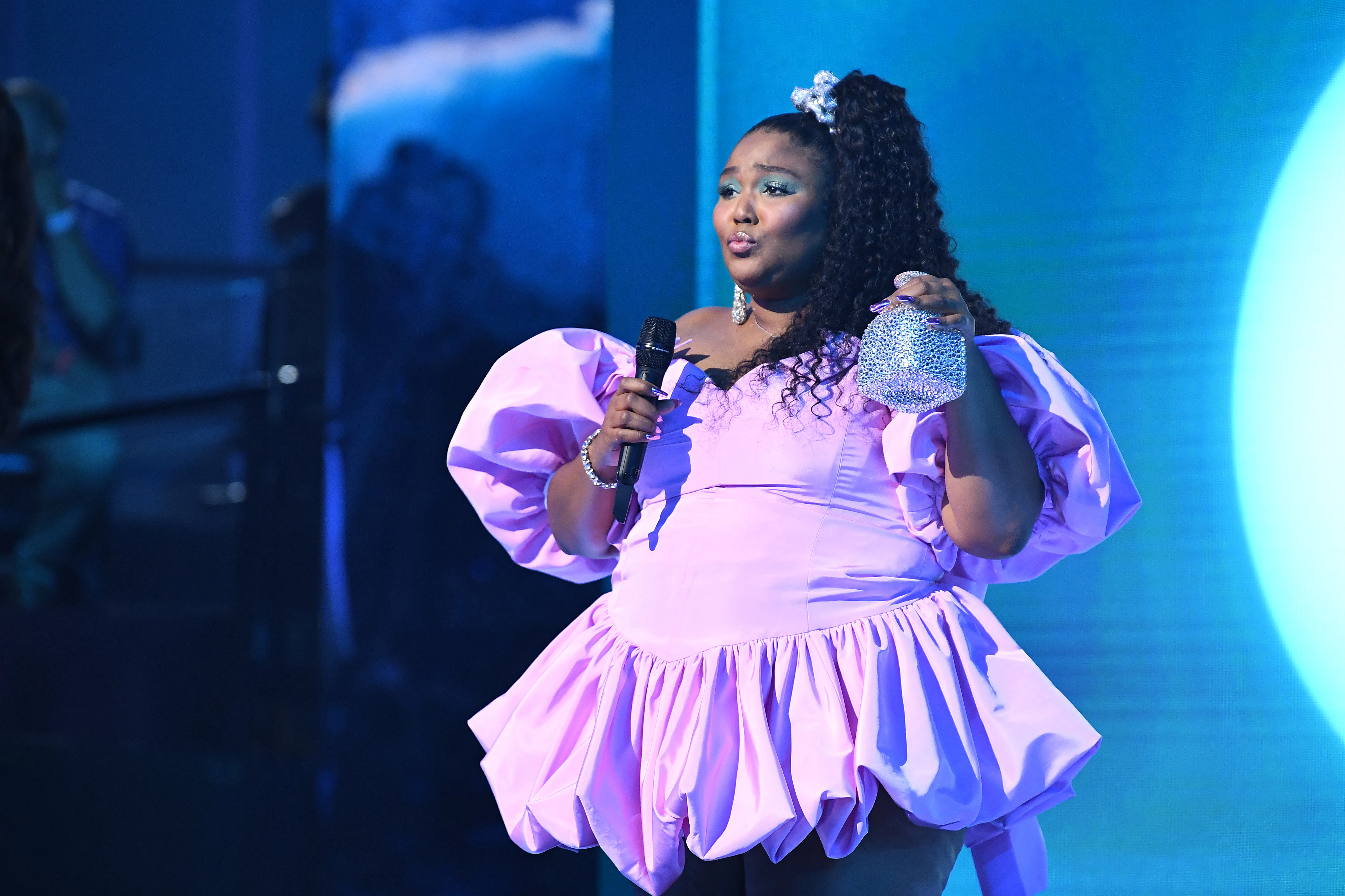 lizzo in purple dress A Lizzo fan made a TikTok video asking to borrow a dress for a red carpet  event. The plea worked