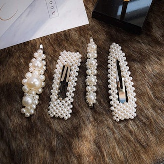 Pearls Hair Clips (4-Pieces)