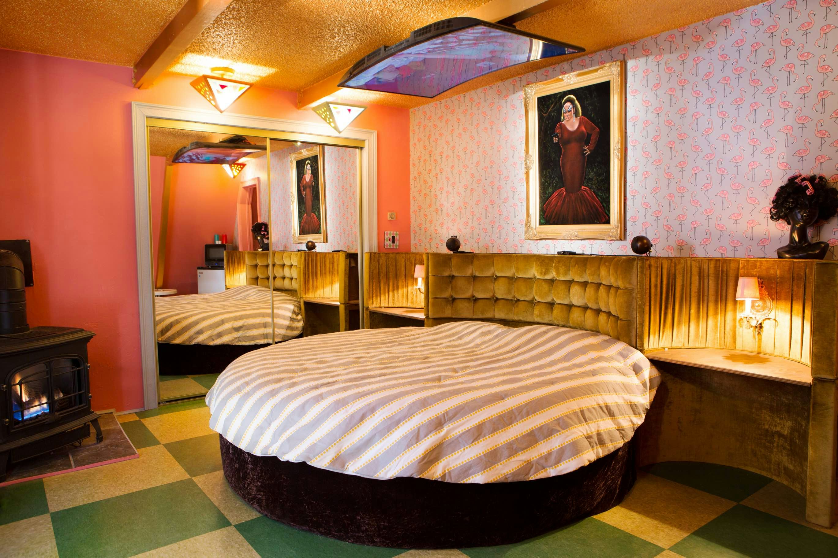 5 Kitschy Hotels In The US That Make For A Totally Unique Getaway