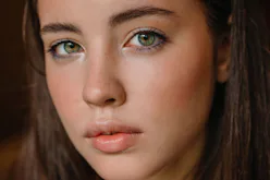 5 Unique Ways To Make Your Lashes Grow, According To An Expert