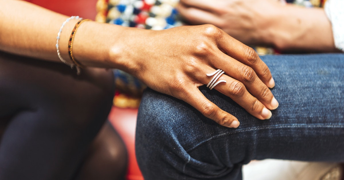 How To Tell Someone You Have Herpes According To Experts