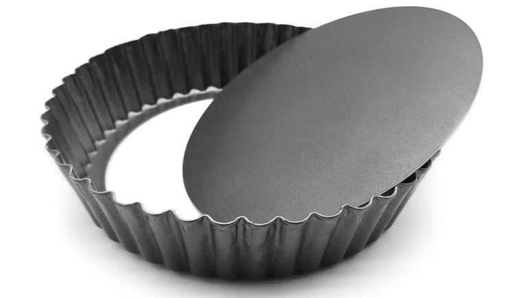 tart pan with removable bottom