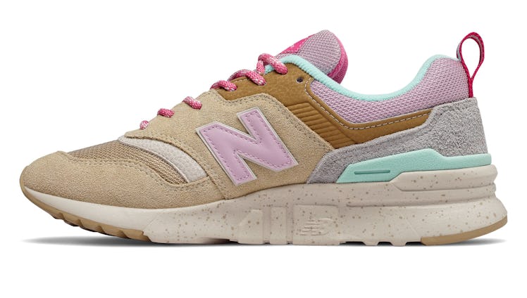 997H in "Incense with Oxygen Pink"