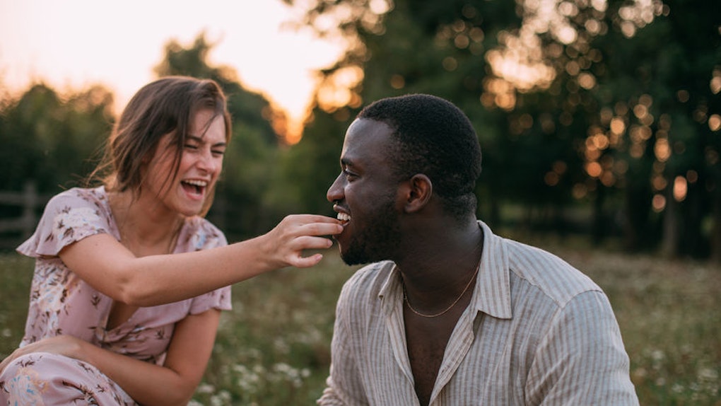 7 Tips For Feeling Comfortable On A First Date So You Can Relax