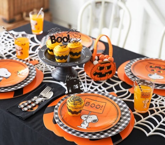 Pottery barn halloween on sale plates