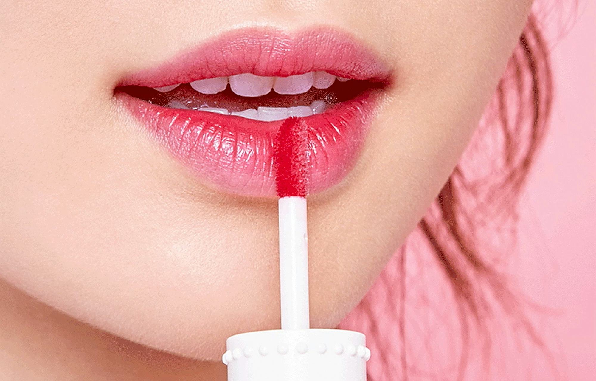 Fallen lips. Fallen lips