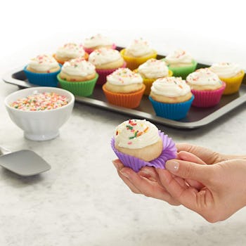 AmazonBasics Silicone Baking Cups (24 Pack)