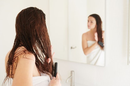 Is It Better To Wash Hair At Night Or In The Morning? What A Stylist Wants  You To Know