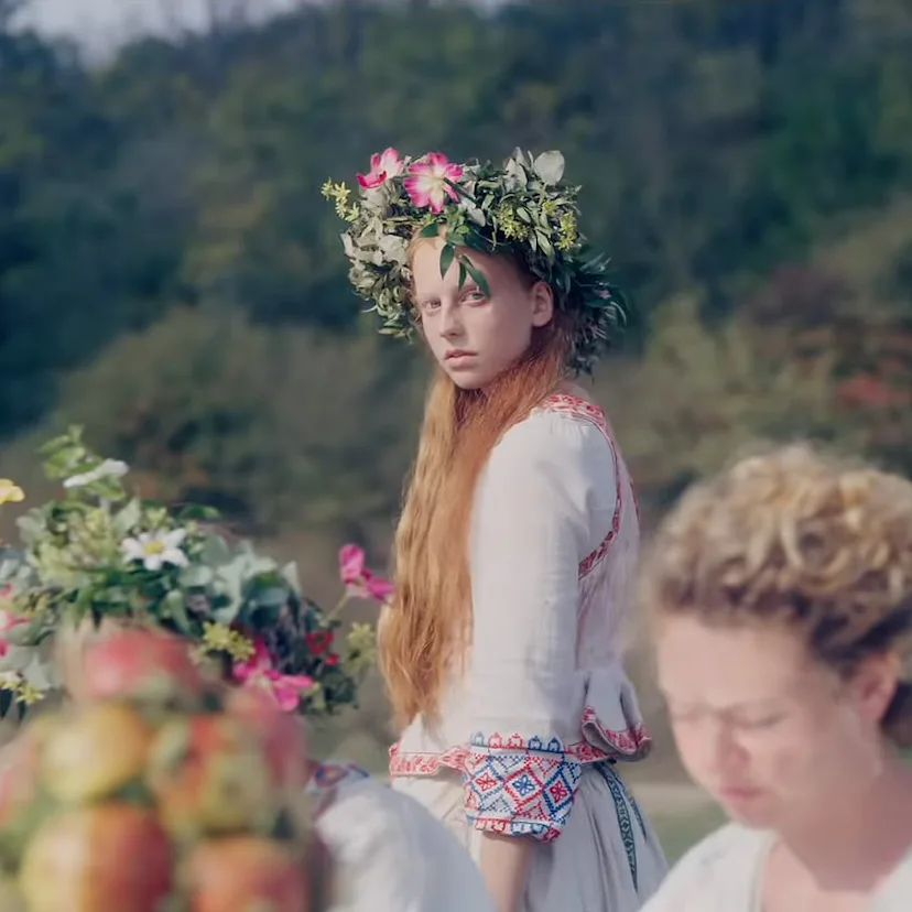 6 'Midsommar' Halloween Costume Ideas That'll Change How You Wear Flower Crowns 6 'Midsommar' Halloween Costume Ideas That'll Change How You Wear Flower Crowns