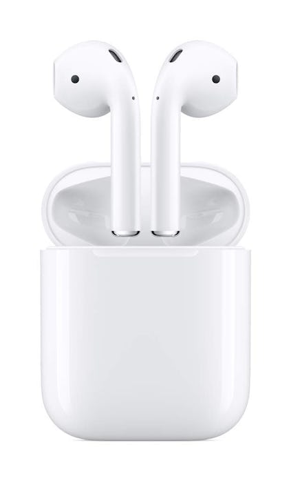 Apple AirPods With Charging Case