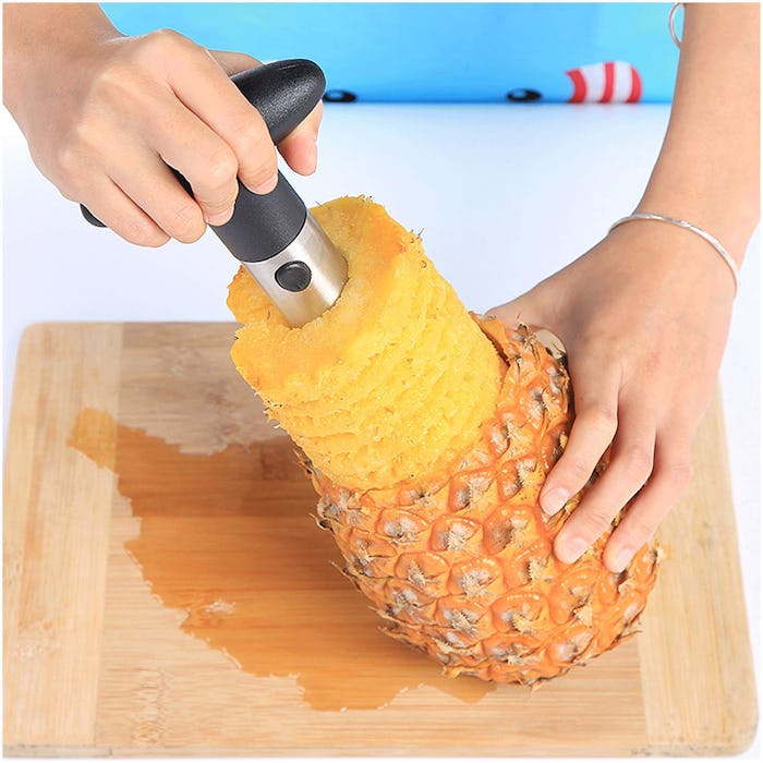Yesker Pineapple Peeler