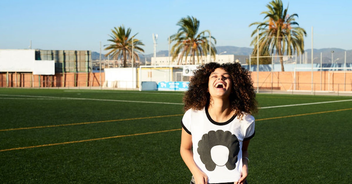 25 Cute Football Game Instagram Captions Because The Huddle Is Real